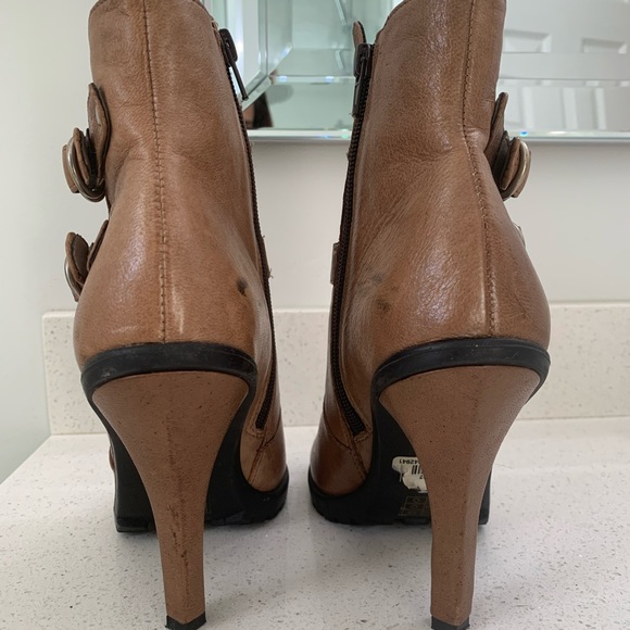 NWT me too Booties - Picture 4 of 8